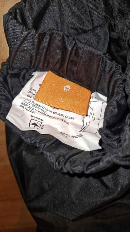 Photo of free Waterproof over trousers (Lambeth SW8) #2