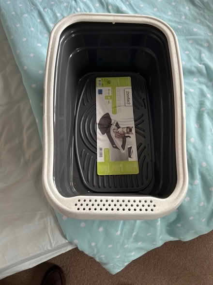 Photo of free Cat litter tray (Wallington PO16) #1