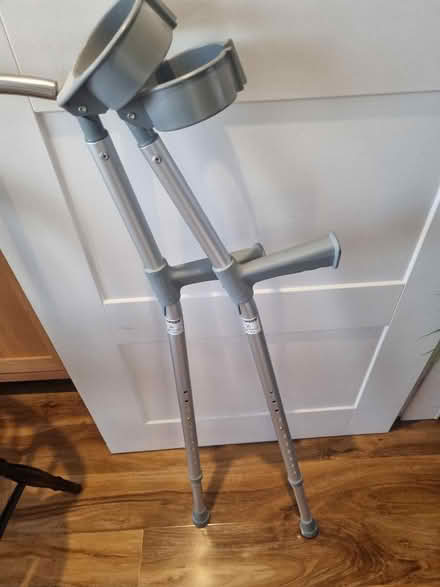 Photo of free pair of crutches (Bestwood Park NG5 5SS) #1