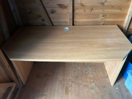 Photo of free Office desk (Sunnyside) #3