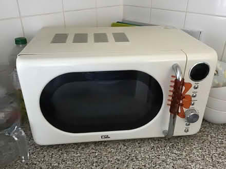 Photo of free Microwave (Fintry DD4) #1