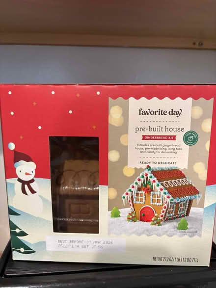 Photo of free Pre-built gingerbread house kit (Evanston (Green Bay & Emerson)) #1