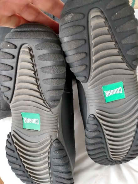 Photo of free Women's size 9 winter boots (South Keys) #2