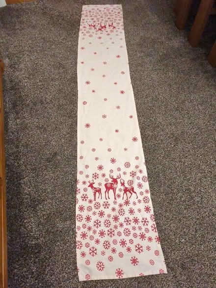 Photo of free Christmas table top runner (Orgreave S13) #1