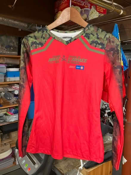 Photo of free Army Run Ladies XS Running Shirts (Hintonburg) #4