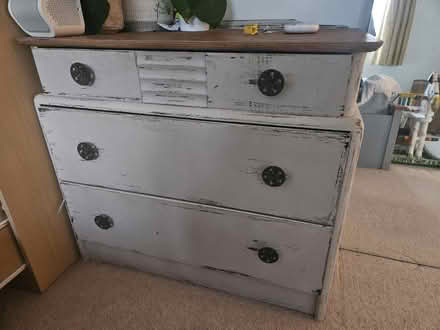 Photo of free Set of drawers (BN7) #1