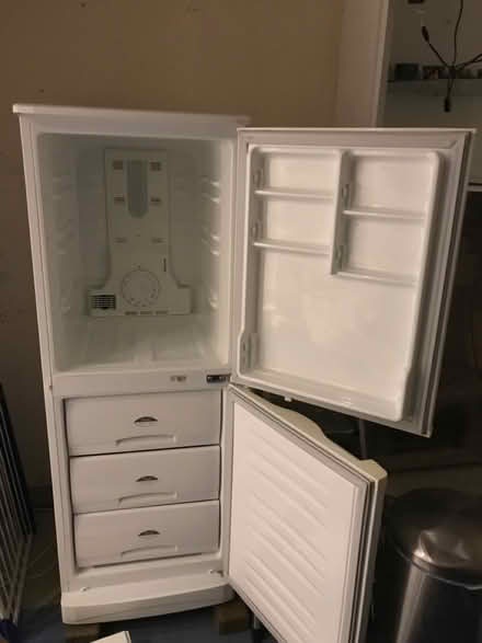 Photo of free LG Fridge Freezer (Marsden HD7) #2