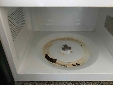 Photo of free Microwave (Fintry DD4) #2