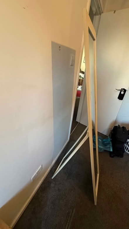 Photo of free Full length mirror (Brentford TW8 near station) #2