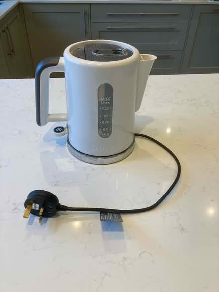 Photo of free Basic kettle (Berkhamsted HP4) #1