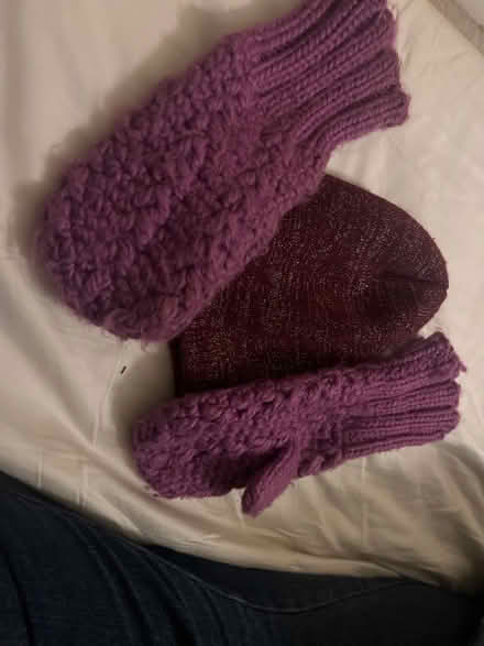 Photo of free Purple hat 2-3 years and knitted style mittens (Emscote Mill CV34) #1
