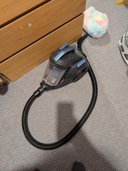 Photo of free Bush hoover (LS27 Morley) #1