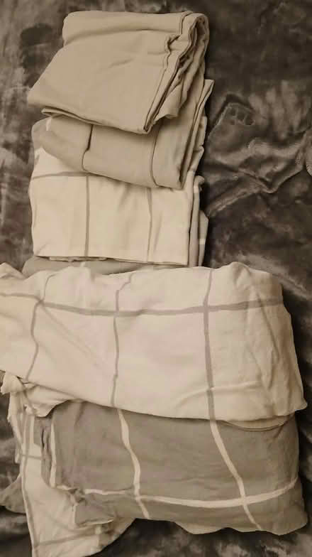 Photo of free King size duvet cover + 4 pillowcases grey & white flanelette (South Croydon CR2) #1