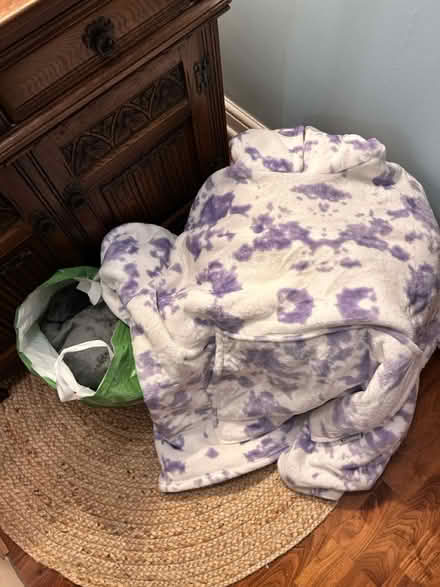 Photo of free 3 oodies (Colliers Wood SW19) #1