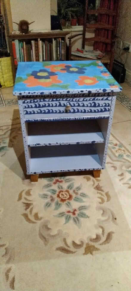 Photo of free Bedside type cabinet (Kennington OX1) #1