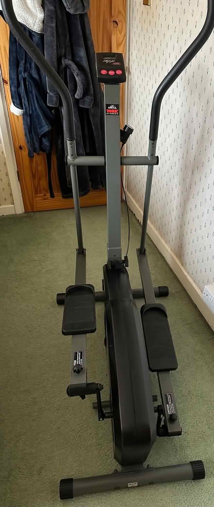 Photo of free York Fitness crosstrainer (Queslett B44) #4