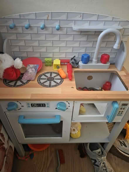 Photo of free Kids Play Kitchen (Halifax HX3) #3