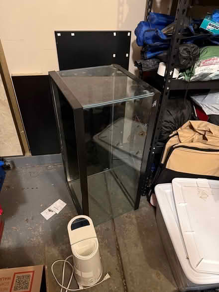 Photo of free 40 Gallon Long Tank (Leaks) (On Franklin, past Five Mile) #1