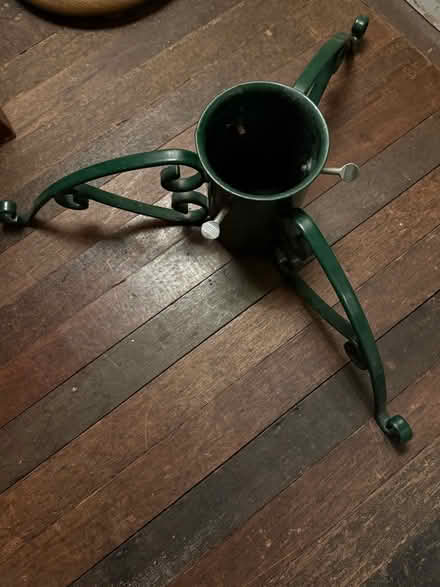 Photo of free Christmas Tree Stand (CT13) #2