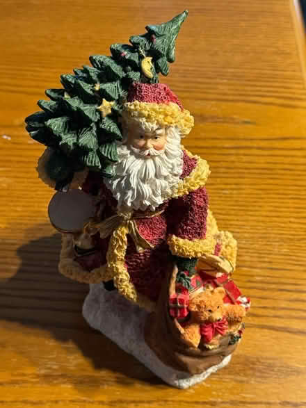 Photo of free Ceramic Santa (Downers Grove - South) #1