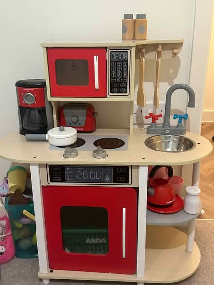 Photo of free Kids play kitchen (Poplar E14) #1