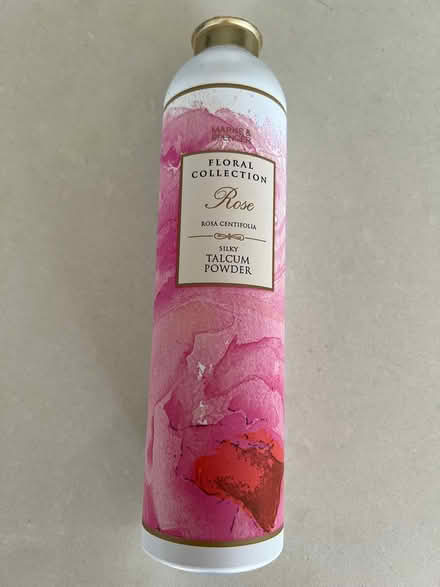 Photo of free Talcum powder (Serangoon MRT station) #1