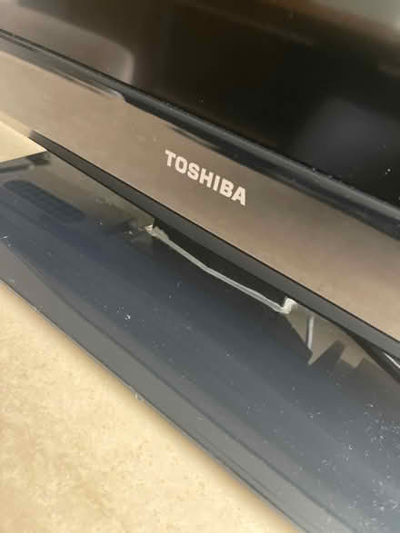 Photo of free Toshiba 32” LCD TV (Heswall CH60) #2