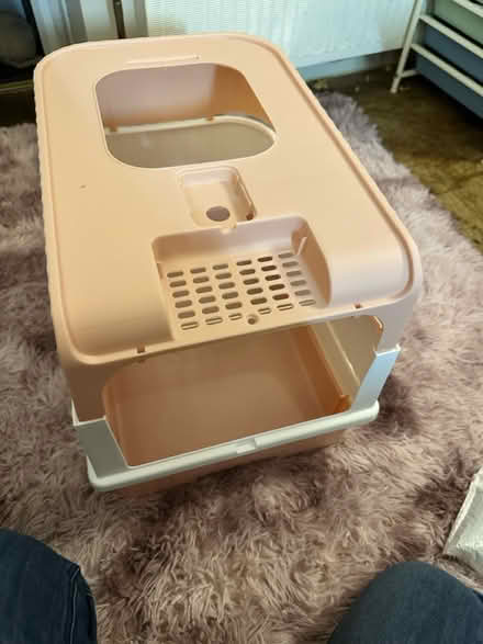 Photo of free Cat litter box (LU5 5HX) #1