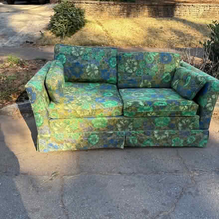 Photo of free Love Seat (Avondale Estates) #1