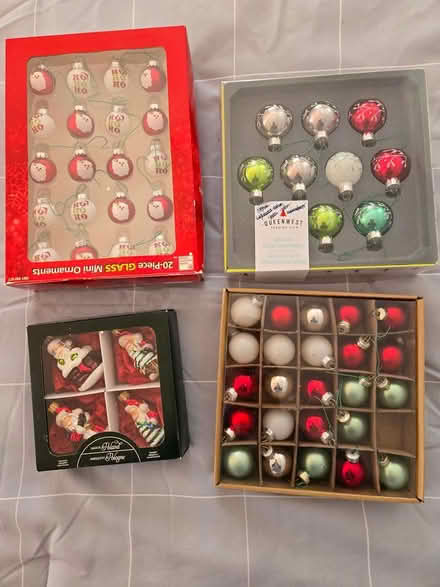 Photo of free mini ornaments (Holland center) #1