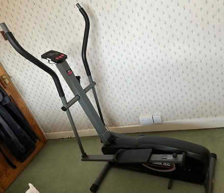Photo of free York Fitness crosstrainer (Queslett B44) #3