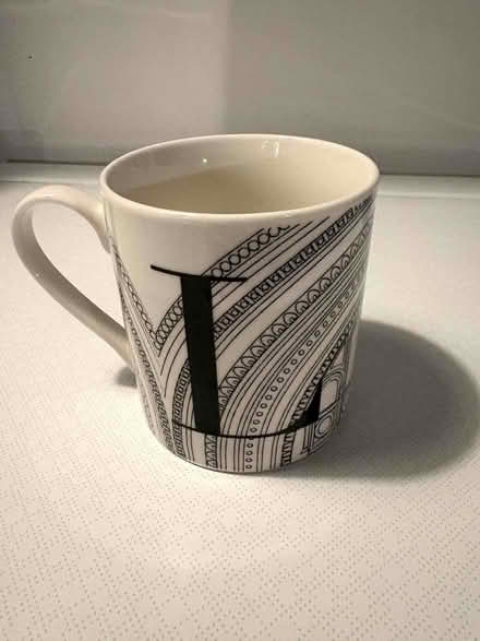 Photo of free Mug with letter L (Upper Sydenham SE26) #1