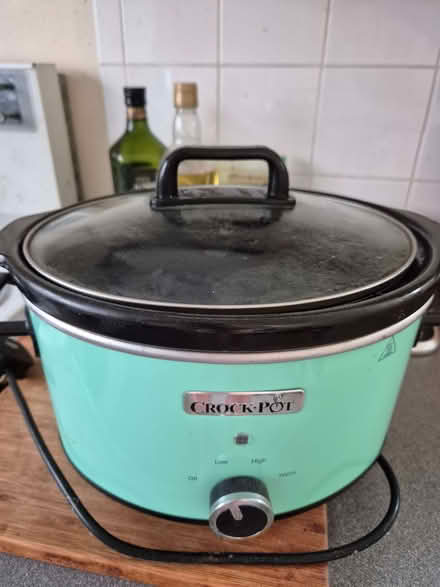 Photo of free Slow cooker crock pot (Croham CR2) #1