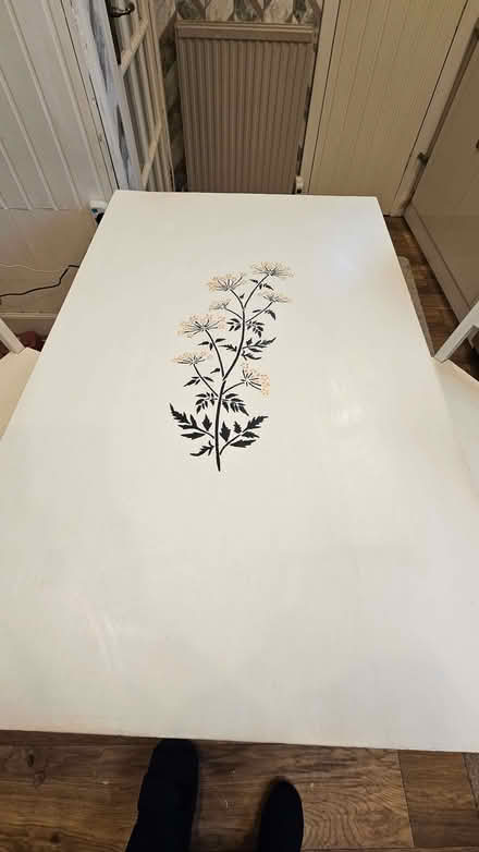 Photo of free Table and Chairs (Leslie KY6) #1