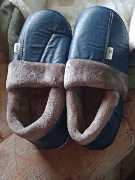 Photo of free Mens Size 11 Slippers (Kessingland NR33) #1