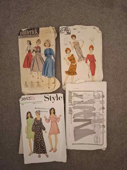 Photo of free Assortment of vintage fabrics, patterns, and knitting things (New Marston OX3) #2