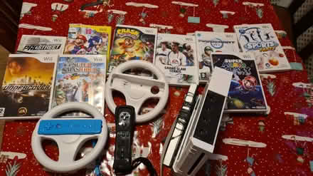 Photo of free Nintendo Wii w/ 8+ games (Sydenham SE26) #2