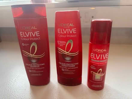 Photo of free L'Oreal Elvive Colour Protect (Steeple Aston OX25) #1