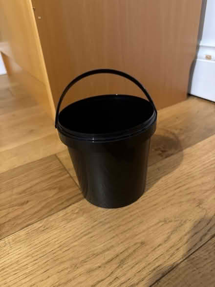 Photo of free 1litre black plastic buckets with lid (Forest Hill OX33) #1