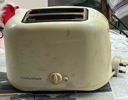 Photo of free Kettle and toaster (Twickenham TW1) #1