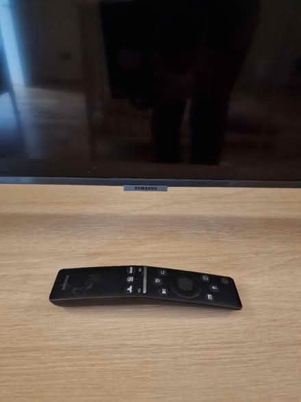 Photo of free TV and TV stand (Didcot OX11) #2