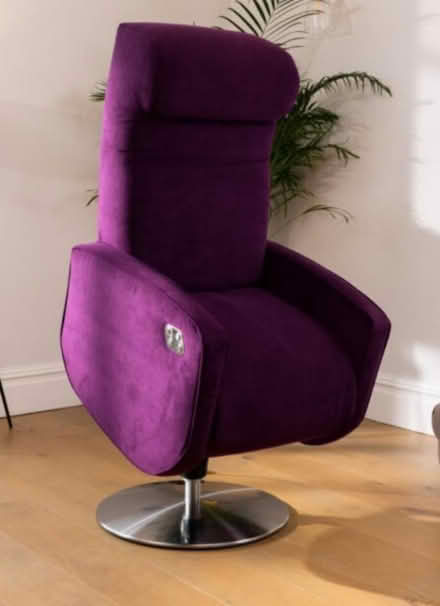 Photo of Riser recliner chair (Stretford M32) #1