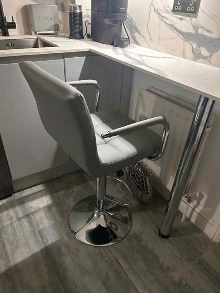 Photo of free Bar stool (W11 Nottinghill’s gate) #1