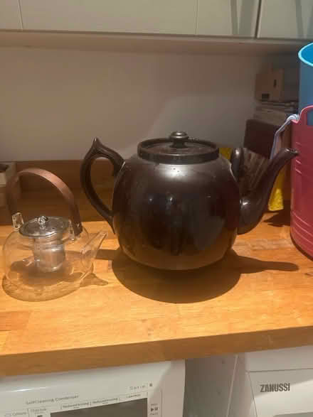 Photo of free Extra large vintage tea pot (Haywards Heath) #1
