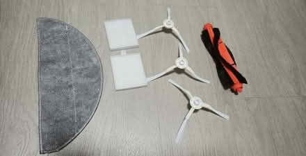 Photo of free Xiaomi vacuum bot E10 (faulty) (Tiong bahru) #3