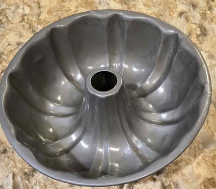 Photo of free Bundt cake pan (Forest Glen) #1