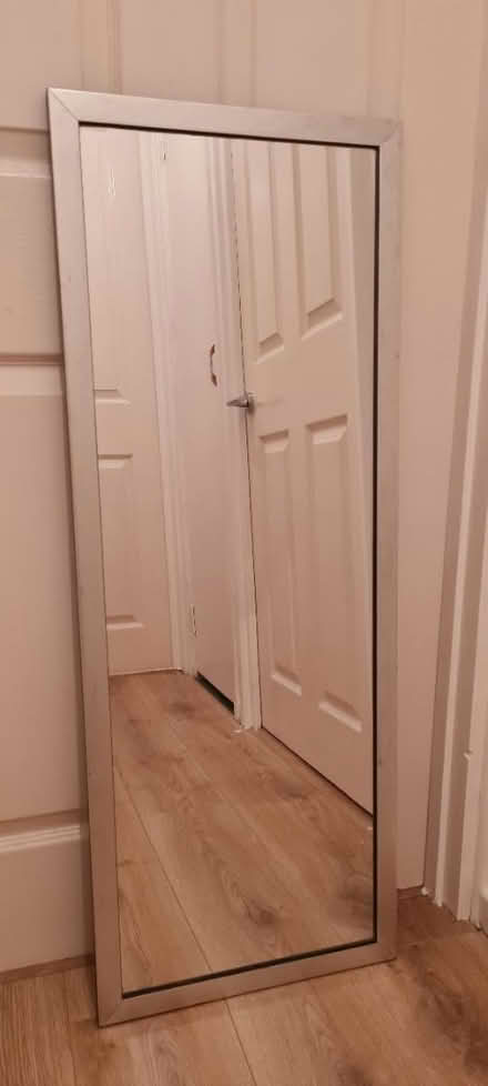 Photo of free Mirror (BA2) #1