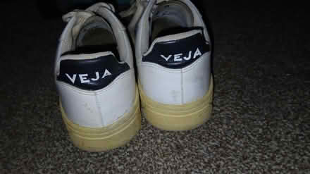 Photo of free Pair of women shoes size 7 (Kennington OX1) #3