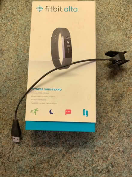 Photo of free Fit Bit Alta (Pipe Aston SY8) #1