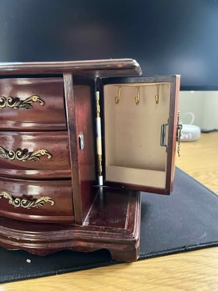Photo of free Jewellery box (Streetly) #2